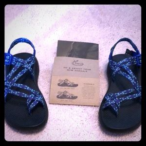 Chaco’s Z/2  adjustable sandals, toe loop, 9 EUC